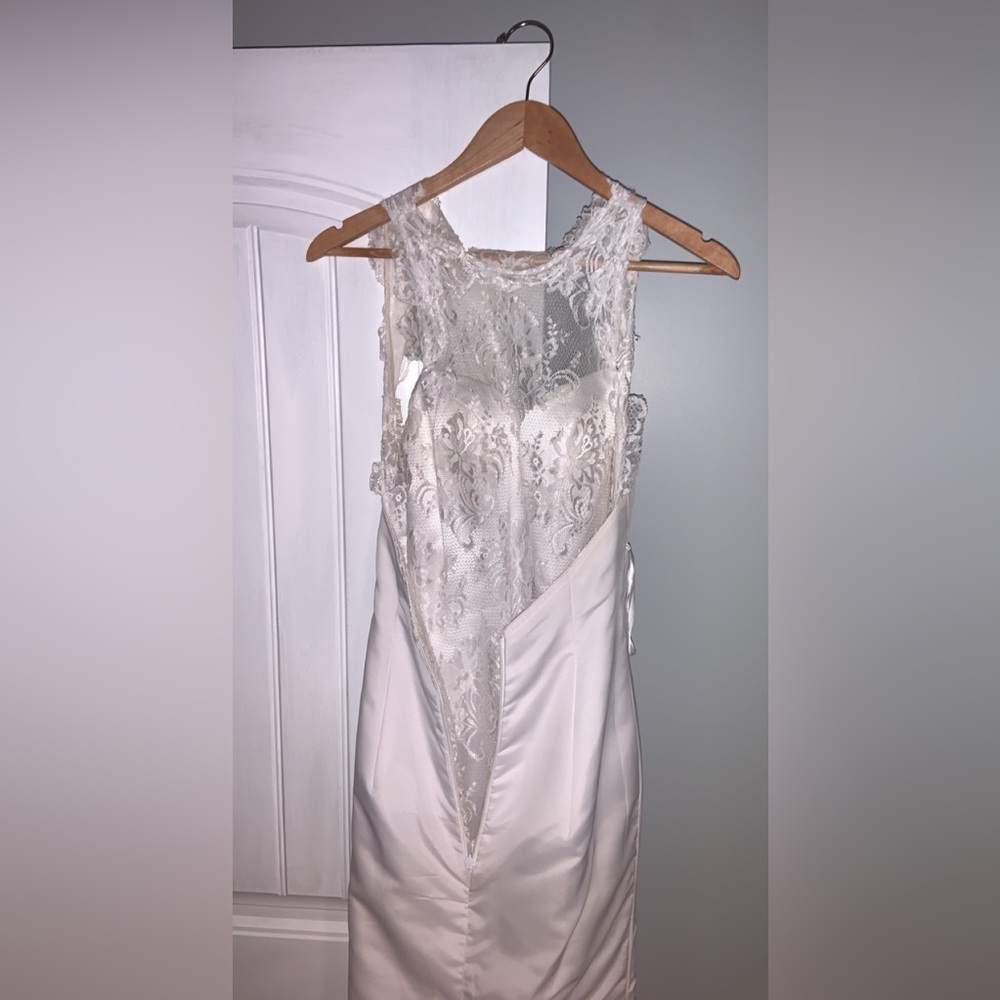 White Wedding Dress Size 6 - Picture 10 of 16